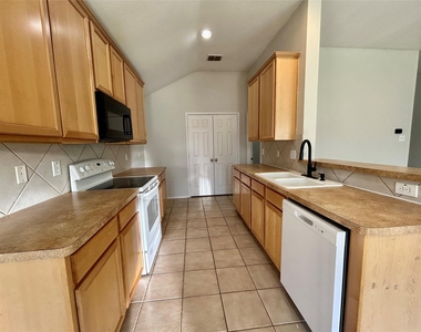 321 Fossil Bridge Drive - Photo Thumbnail 10