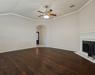 11800 Kurth Drive - Photo Thumbnail 5