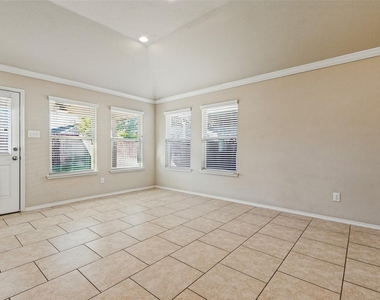 11800 Kurth Drive - Photo Thumbnail 10