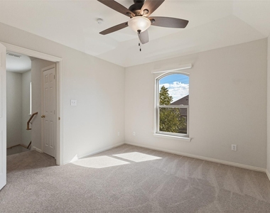 226 Wyndham Meadows Way - Photo Thumbnail 8