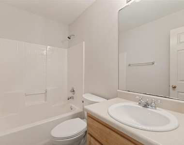 226 Wyndham Meadows Way - Photo Thumbnail 15