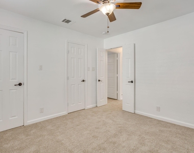 906 Euclid Street - Photo Thumbnail 8