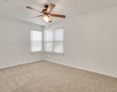 906 Euclid Street - Photo Thumbnail 7