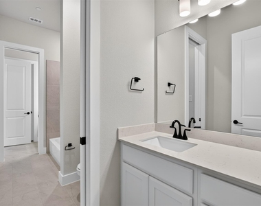 4484 Burge Avenue - Photo Thumbnail 21
