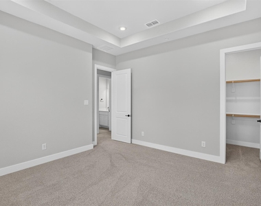 4484 Burge Avenue - Photo Thumbnail 20