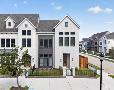 4484 Burge Avenue - Photo Thumbnail 1