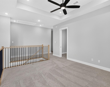 4484 Burge Avenue - Photo Thumbnail 18