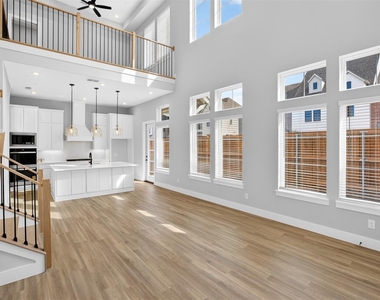 4484 Burge Avenue - Photo Thumbnail 9