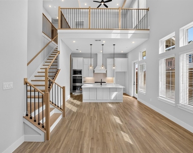 4484 Burge Avenue - Photo Thumbnail 3