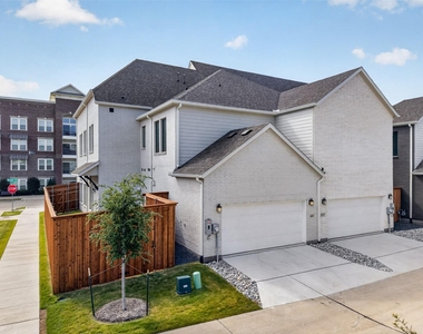 4484 Burge Avenue - Photo Thumbnail 28
