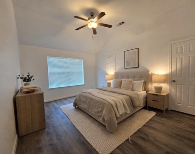 108 Cherokee Drive - Photo Thumbnail 9