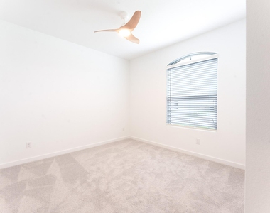 1801 Alpine Larch Lane - Photo Thumbnail 12