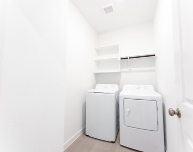 1801 Alpine Larch Lane - Photo Thumbnail 13
