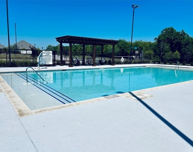 1801 Alpine Larch Lane - Photo Thumbnail 18