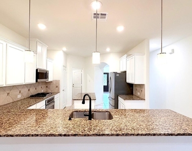 10020 Kemah Place - Photo Thumbnail 9