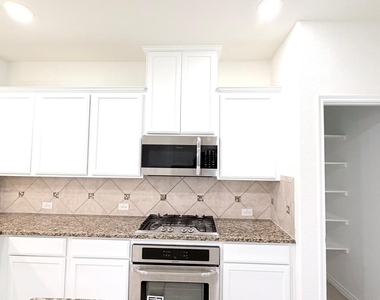 10020 Kemah Place - Photo Thumbnail 11
