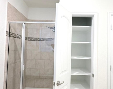 10020 Kemah Place - Photo Thumbnail 16