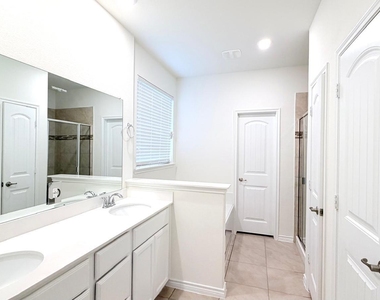 10020 Kemah Place - Photo Thumbnail 15