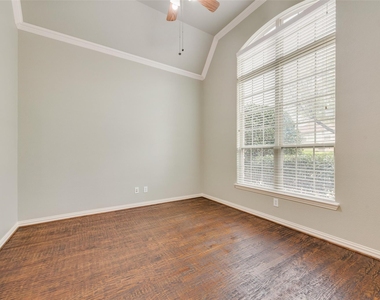 7816 Royal Gorge Lane - Photo Thumbnail 7