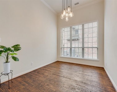 7816 Royal Gorge Lane - Photo Thumbnail 8