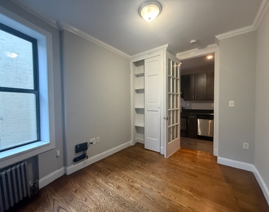 326 East 100th Street - Photo Thumbnail 1