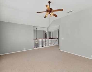 2712 Thorncreek Lane - Photo Thumbnail 18