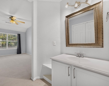2712 Thorncreek Lane - Photo Thumbnail 24