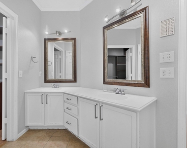 2712 Thorncreek Lane - Photo Thumbnail 15