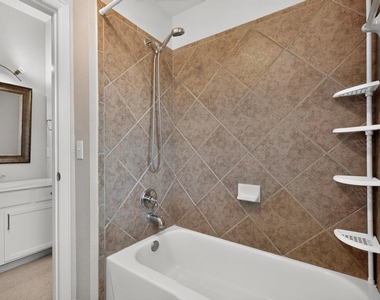 2712 Thorncreek Lane - Photo Thumbnail 21