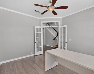 2712 Thorncreek Lane - Photo Thumbnail 30