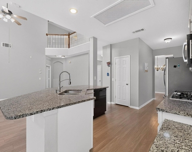 2712 Thorncreek Lane - Photo Thumbnail 6
