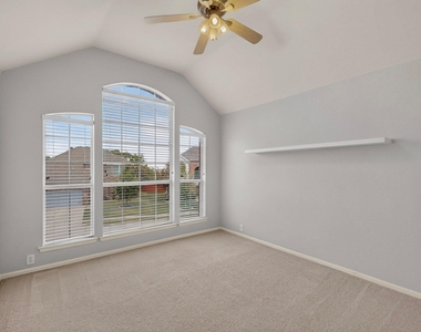 2712 Thorncreek Lane - Photo Thumbnail 27