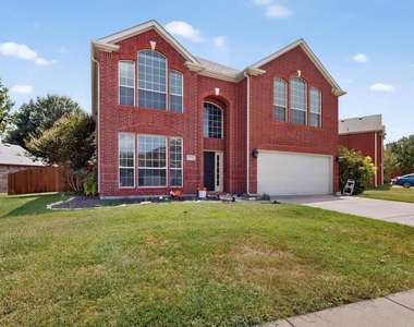 2712 Thorncreek Lane - Photo Thumbnail 1