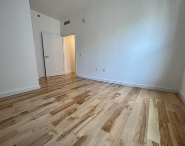 63 West 104th Street - Photo Thumbnail 5