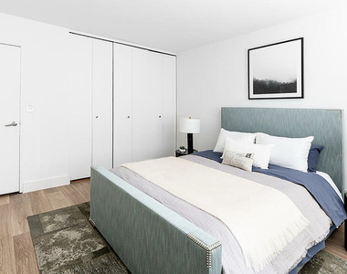 340 East 34th Street - Photo Thumbnail 3