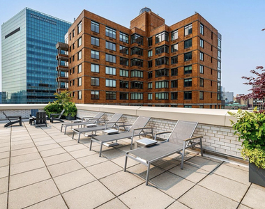 340 East 34th Street - Photo Thumbnail 6