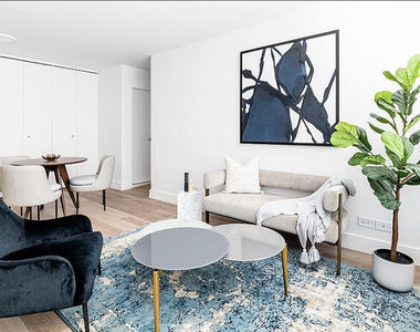 340 East 34th Street - Photo Thumbnail 4