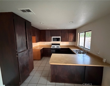 29664 Squaw Valley - Photo Thumbnail 2