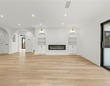 16243 Chatsworth Street - Photo Thumbnail 29