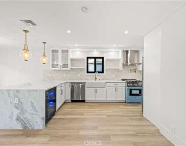 16243 Chatsworth Street - Photo Thumbnail 22