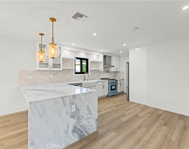 16243 Chatsworth Street - Photo Thumbnail 21