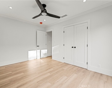 16243 Chatsworth Street - Photo Thumbnail 13