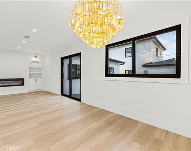 16243 Chatsworth Street - Photo Thumbnail 26