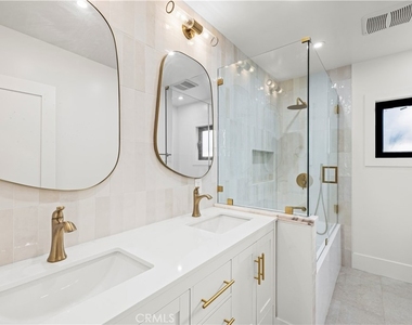 16243 Chatsworth Street - Photo Thumbnail 31