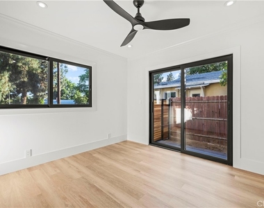 16243 Chatsworth Street - Photo Thumbnail 12