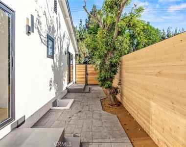 16243 Chatsworth Street - Photo Thumbnail 4