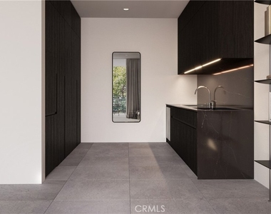 838 N Kings Road - Photo Thumbnail 2
