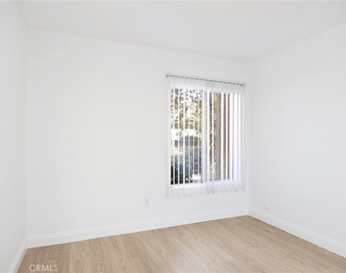 18350 Hatteras Street - Photo Thumbnail 22