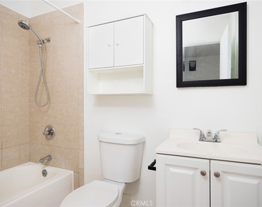 18350 Hatteras Street - Photo Thumbnail 26