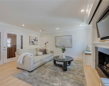 511 S Weymouth Court - Photo Thumbnail 11